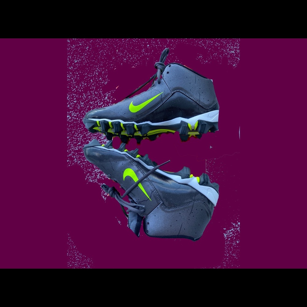 Nike Alpha Shark 2 3/4- SIZE 6.5 Y - brand new
